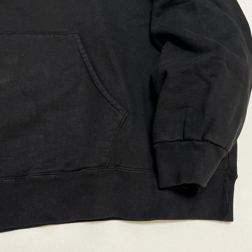 SAINT Mxxxxxx RIBON SAINT HOODIE/BLK The latest SAINT basic loose hoodie, black S-XL, original uniform high weight and light fleece sweatshirt fabric, custom woven and dyed, original loose short fat version, unchanged from the knife, original flavor, original accessories, fruit main mark/wash mark/cherub mark complete, ready-to-wear pre-shrunk without deformation after washing